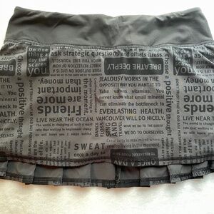 Lululemon Skirt size 6 - Black/Grey